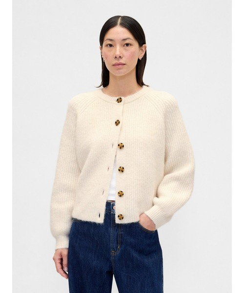 【新品・タグ付】肌触りなめらかな”ふわもこ”カーディガン GAP（ギャップ） カーディガン ふわもこ シェーカーステッチ