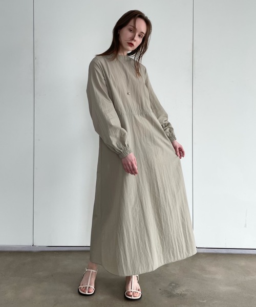 Didot.showroom ワンピース バックオープンナイロンワンピース