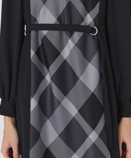 BLUE LABEL CRESTBRIDGE（ブルーレーベルクレストブリッジ