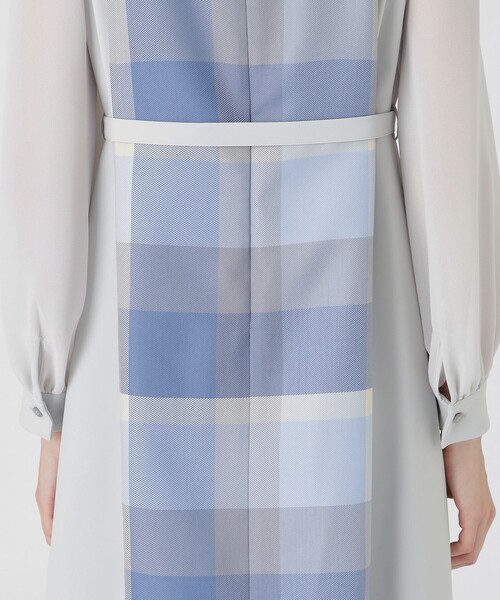 BLUE LABEL CRESTBRIDGE（ブルーレーベルクレストブリッジ