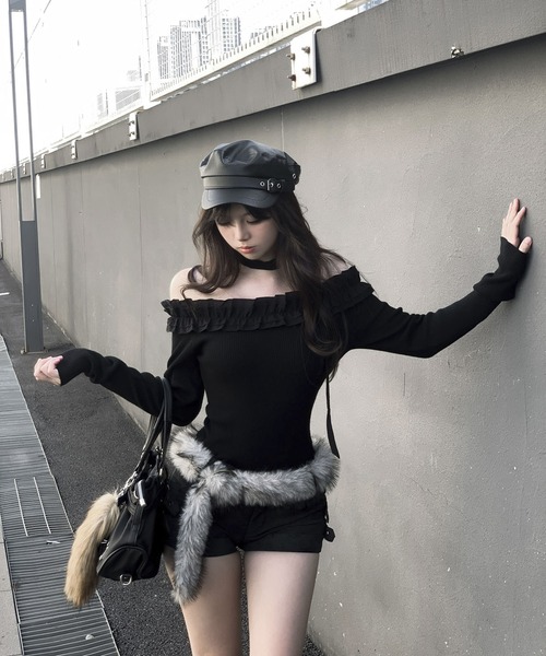 VEILA パンツ フェイクファー付きローライズショートパンツ レディース