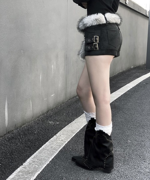 d.i.a. ラビットファー付きショートパンツ 24 VEILA パンツ フェイクファー付きローライズショートパンツ レディース
