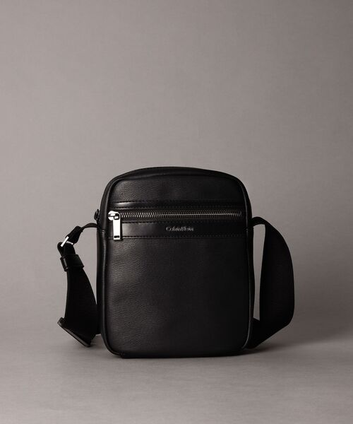 Calvin Klein（カルバン・クライン） ショルダーバッグ クロスボディ