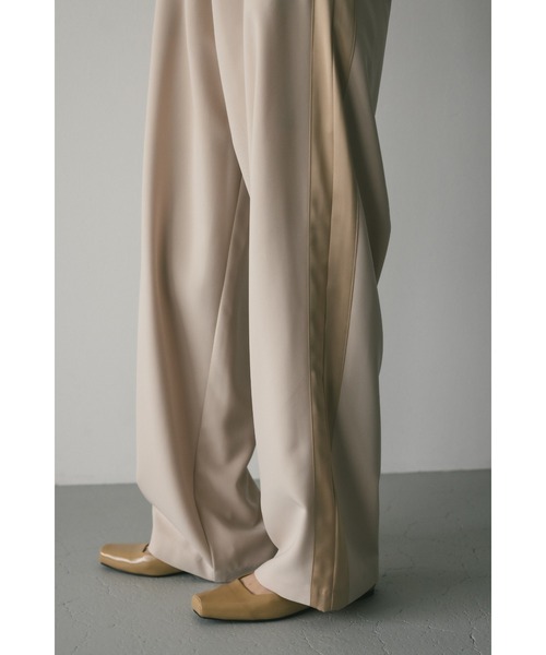 【新品】レッドラインドロストパンツ AUBREY】レッドラインドロストパンツ – ANDREA&Co.
