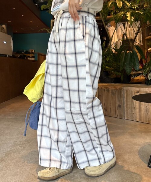 【新品未使用】MoveSport チェック柄グレーパンツ　XLサイズ Re:EDIT パンツ レディース スラックス チェック柄パンツ