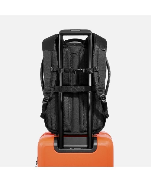 バッグ aer daypack2 x-pack ver Day Pack 2 X-Pac - Black — Aer | Modern gym bags, travel backpacks