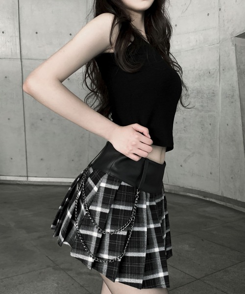 VEILA スカート チェーン付きレザーベルト切り替えチェックプリーツ
