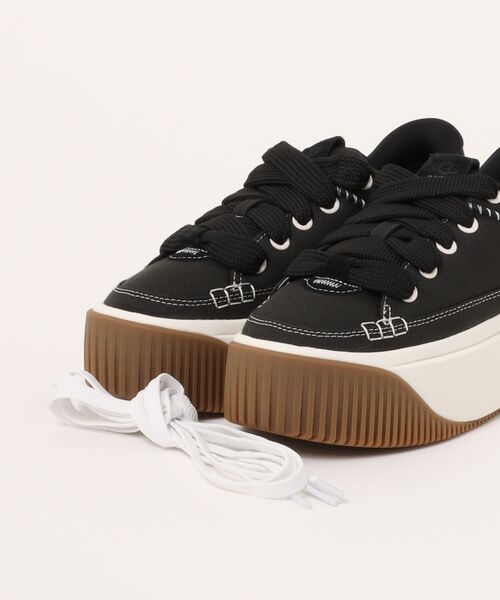 UGG Australia（アグオーストラリア） 「UGG」 ローカットスニーカー