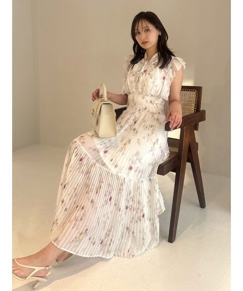 ワンピース 「販路限定サイズあり」Sustainableフリルプリーツワンピースの画像