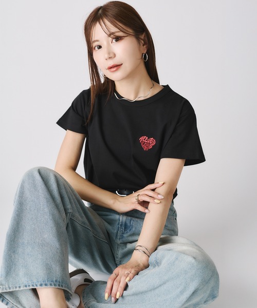 Riberry（リベリー） tシャツ 半袖 ハートロゴラメ刺繍コンパクトT