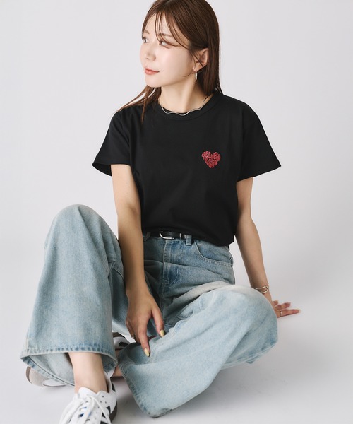 Riberry（リベリー） tシャツ 半袖 ハートロゴラメ刺繍コンパクトT