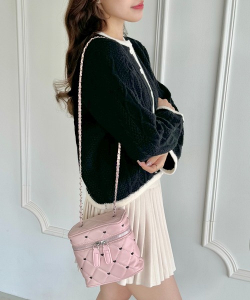 Loueme ショルダーバッグ バッグ ハート刺繍キルティング
