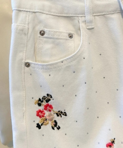 739 CANDIES ストレートデニム 9 レトロ 刺繍 花柄 739 CANDIES ストレートデニム 9 レトロ 刺繍 花柄