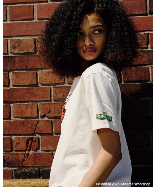 tシャツ 「SESAME STREET meets AVIREX」RINGER T-SHIRT レディース SESAME STREET tシャツ 「SESAME meets AVIREX」RINGER T-SHIRT
