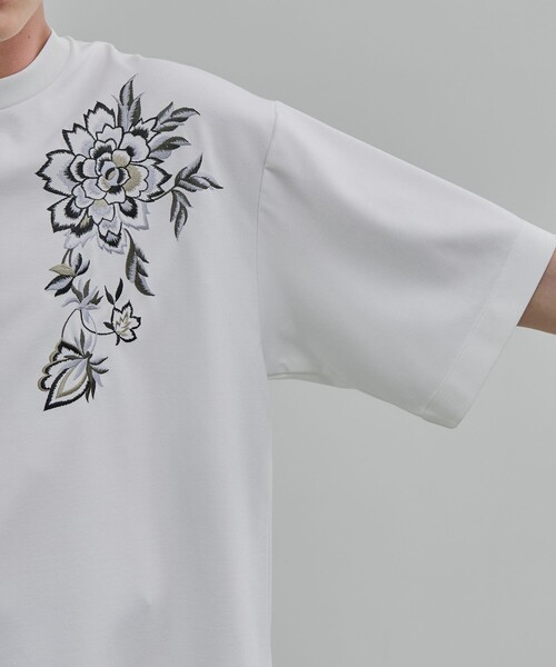 UNITED TOKYO（ユナイテッドトウキョウ） tシャツ フラワーエンブロイ