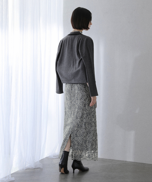 LaTotalite　レースタイトスカート　38 La TOTALITE（ラトータリテ）の「フラワーレースタイトスカート