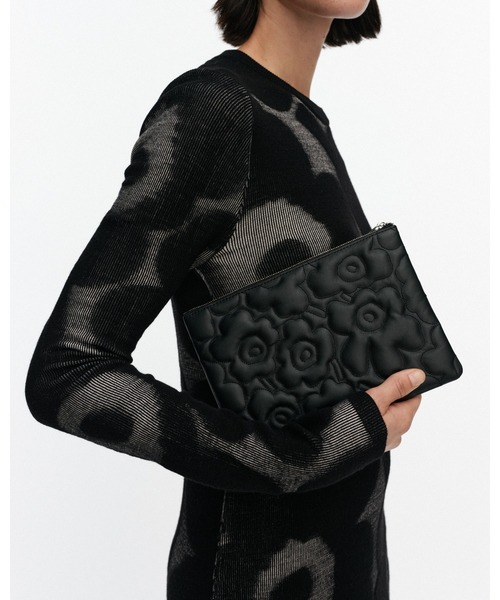 マリメッコ marimekko レザーバッグ ウニッコ 黒 marimekko（マリメッコ） ポーチ Unikko / Pouch Bag レディース
