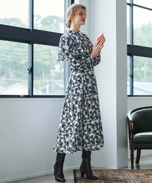 「AND COUTURE」 長袖ワンピース MEDIUM オフホワイト レディース_画像3