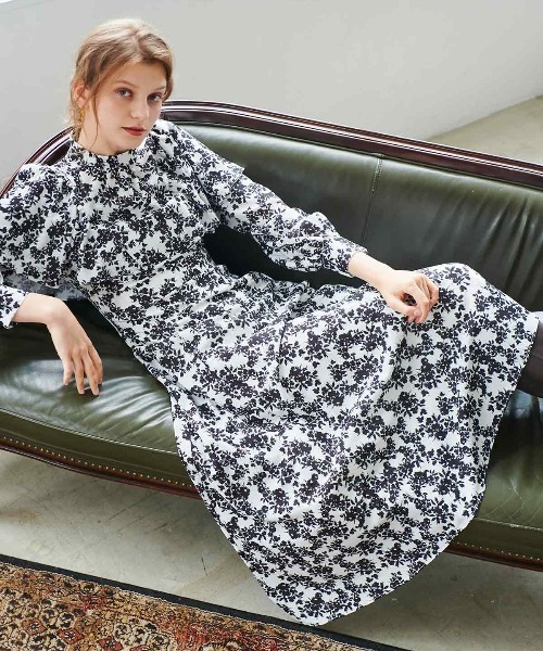 「AND COUTURE」 長袖ワンピース MEDIUM オフホワイト レディース_画像7