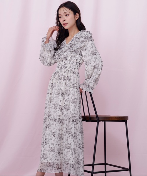 新品jillstuart コレクション　サテンシルク　花柄ワンピース JILL by JILL STUART（ジルバイジルスチュアート） ワンピース 花柄