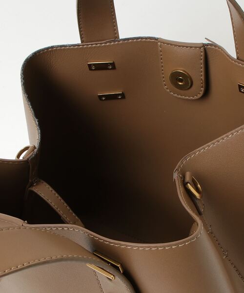 CHARLES ＆ KEITH（チャールズ&キース） トートバッグ - ブラウン