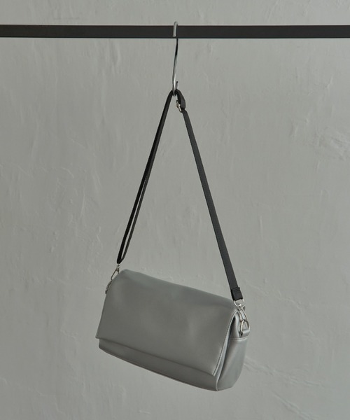 【Nana】フラップショルダーバッグ　グレージュ notch. ショルダーバッグ バッグ フラップショルダーバッグ レディース