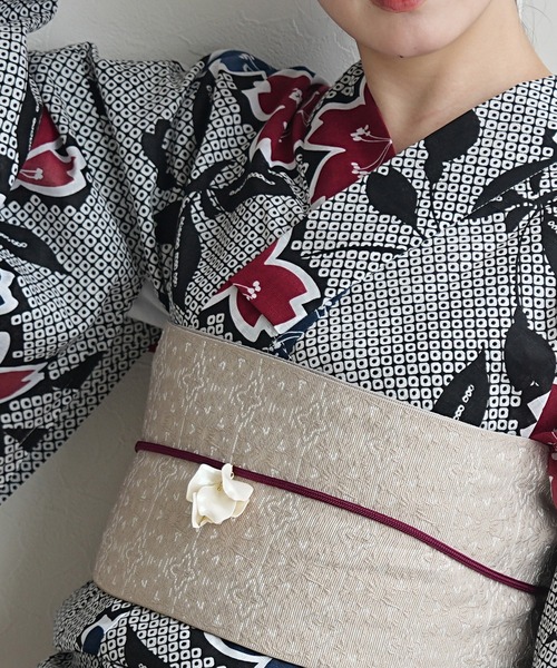 utatane 浴衣 浴衣3点セット 粋モダン 黒の絞り柄に赤と青の桜