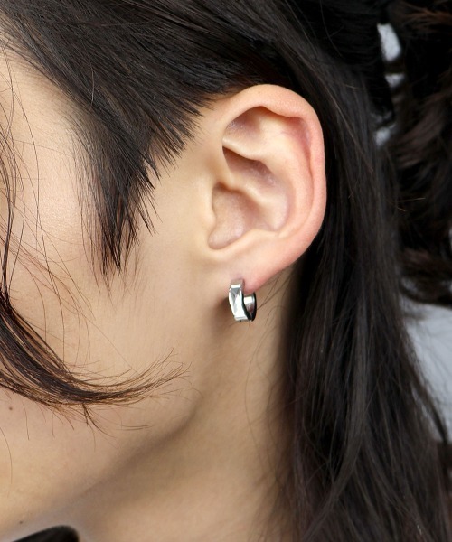 4INT. ピアス カッティングビジュー フープピアス / サージカル