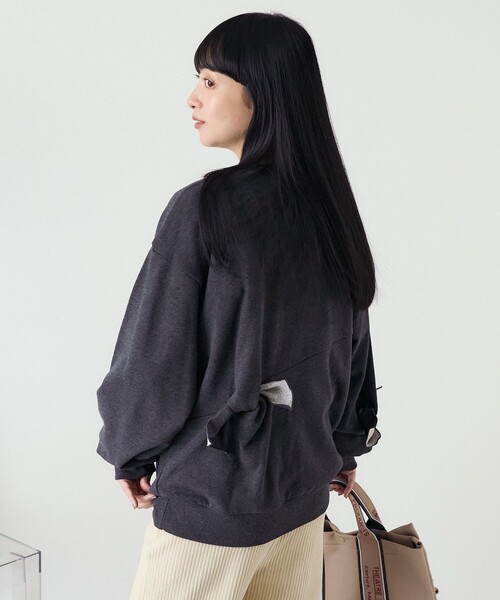 Vネックリボンスウェット /V Shaped Neck Ribbon Sweat | FICT