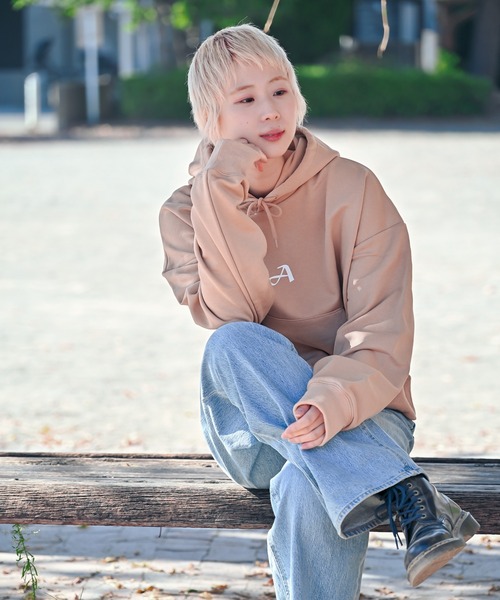 Alite cloth（アリーテクロス） パーカー ワンポイントプリント