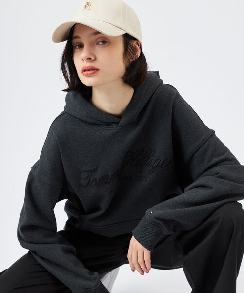 TOMMY HILFIGER（トミー・ヒルフィガー） パーカー 「オンライン限定