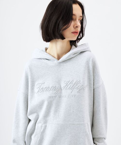TOMMY HILFIGER（トミー・ヒルフィガー） パーカー 「オンライン限定