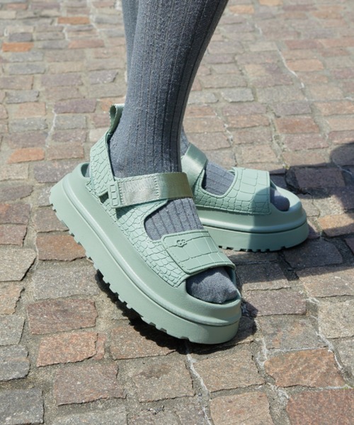 UGG Australia（アグオーストラリア） 厚底 ugg サンダル W GOLDENGLOW