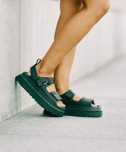 UGG Australia（アグオーストラリア） 厚底 ugg サンダル W GOLDENGLOW