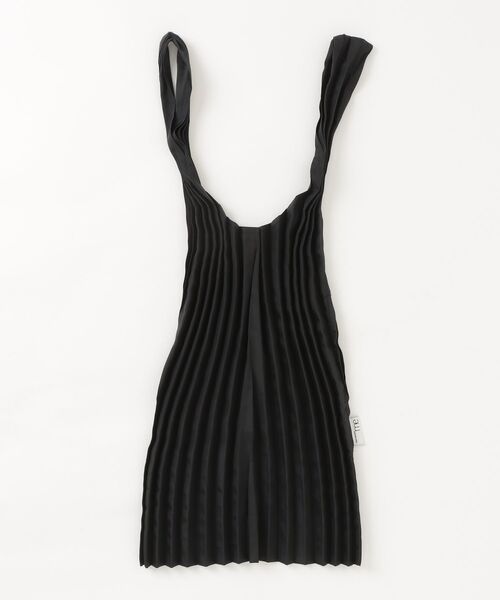 ISSEY MIYAKE（イッセイミヤケ） PLEATS ハンドバッグ - ブラック 