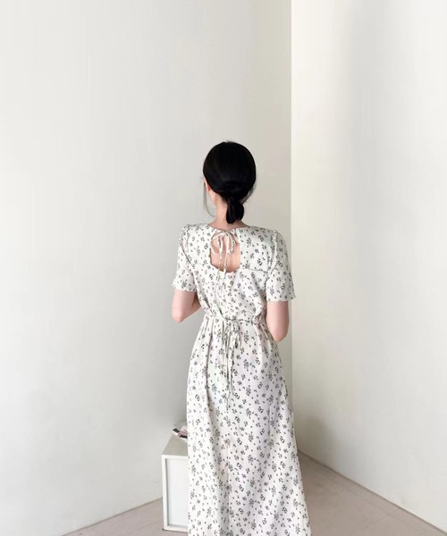 ワンピース バックオープン小花柄ワンピース : ZOZOTOWN Yahoo
