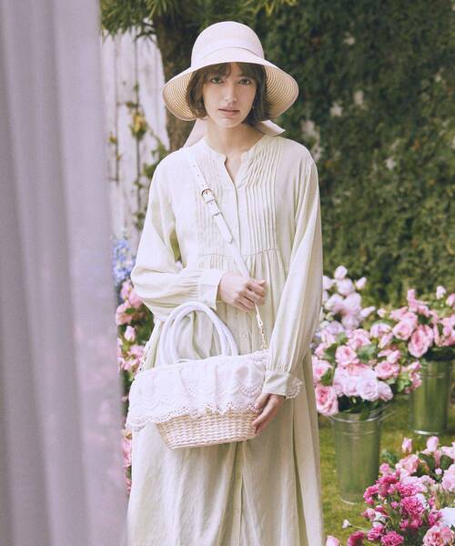 新品未使用♥️OSMOSIS バックレースガウン Maison de FLEUR（メゾンドフルール） ハンドバッグ レースフリル
