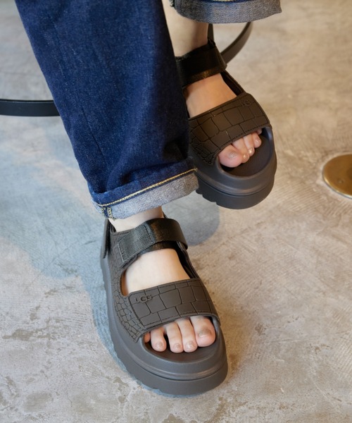 UGG Australia（アグオーストラリア） 厚底 ugg サンダル W GOLDENGLOW
