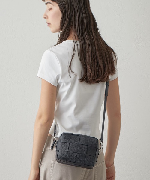 極美品 IACUCCI ベルダS ショルダーバッグ　a737 ベルタ S CERVO（ショルダーバッグ）｜IACUCCI（イアクッチ）の