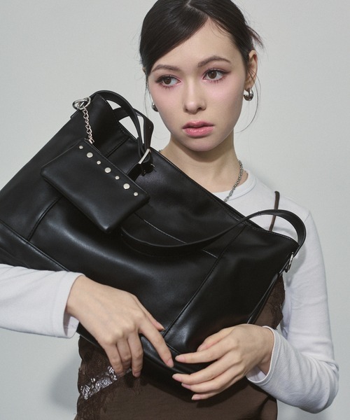 ENVYM 新品未使用 バック ENVYM（アンビー） ショルダーバッグ バッグ ミニポーチ付き スタッズ