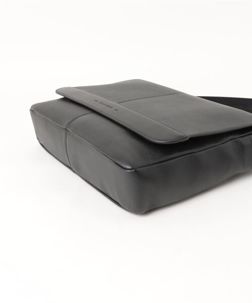 COLE HAAN（コールハーン） ビジネスバッグ トライボロ メッセンジャー