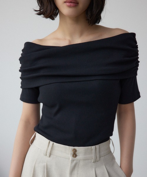 ellie オフショルダートップス　ブラック⭐︎ AZUL BY MOUSSY tシャツ オフショルダーリブトップス レディース