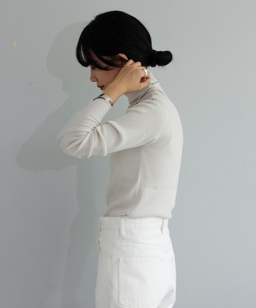 「SHENERY」 タートルネックニット FREE ライトグレー レディース_画像2