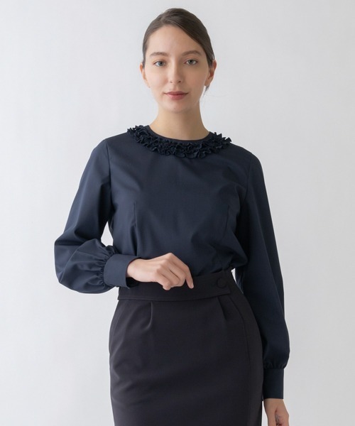 ブラウス シャツ 「SONO/ソーノ」「SONO NAVY/ソーノネイビー」ラウンディッシュフリル ノーブリーブラウス レディース