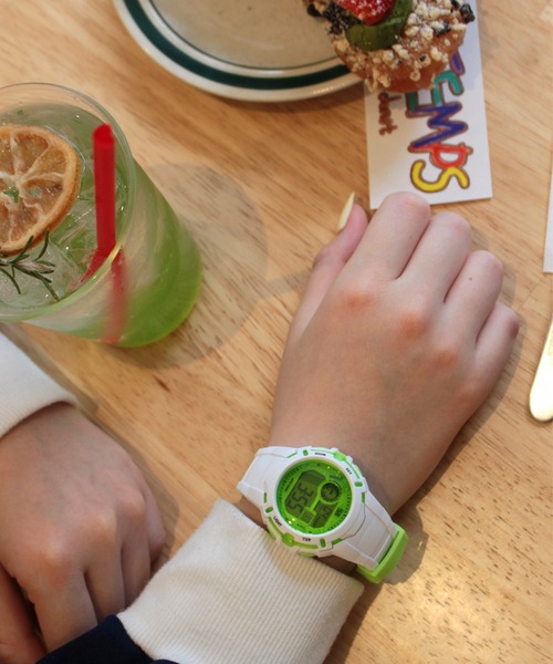 t*n様 ice watch ホワイト マルチカラー デジタル腕時計 ICE WATCH 腕時計 「Ice-Watch アイスウォッチ」ICE digit retro