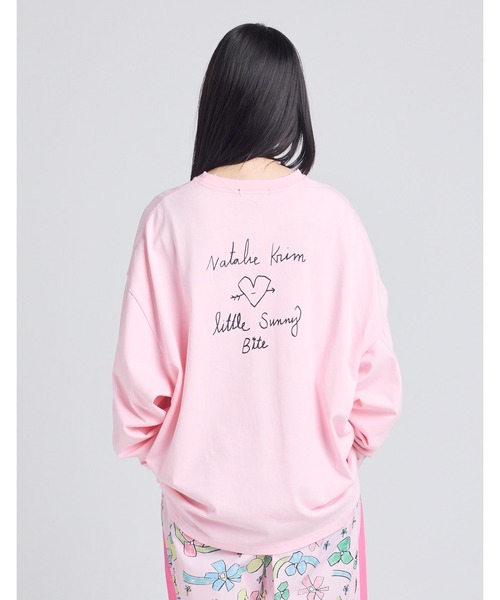 Little sunny bite tシャツ 「little x natalie krim」 a girl