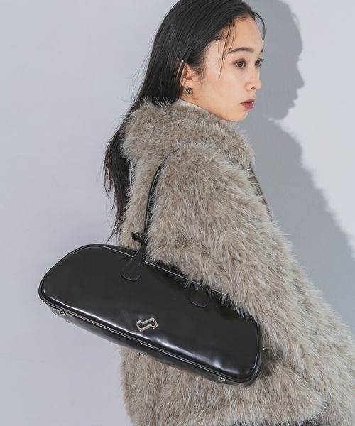 シンプル＆エレガントな万能トライアングルシェイプトート 1900 Ark Shaped Paraffin Tote (Olive Drab) アークシェイプ パ