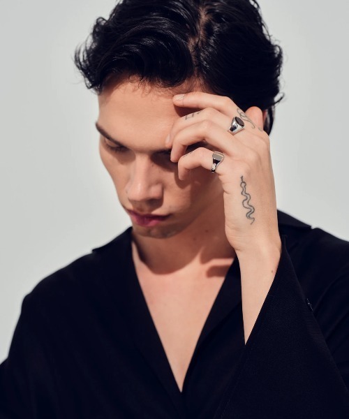 アクセサリー TOM WOOD Link Signet Ring 宝石をあしらったシグネット・リング - Tom Wood Project