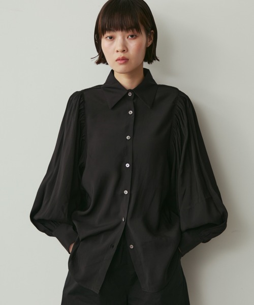 【BLACK】ラミー ギャザー ボリュームスリーブ ブラウス ラミーギャザースリーブブラウス（シャツ/ブラウス）｜JOURNAL