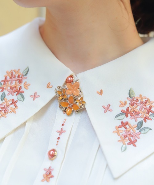 axes femme（アクシーズ ファム） ブラウス シャツ 金木犀刺繍襟